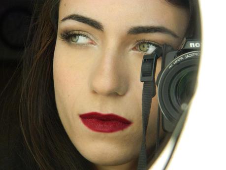 Vivi's (Amber Heard) Makeup Look - 3 Days To Kill