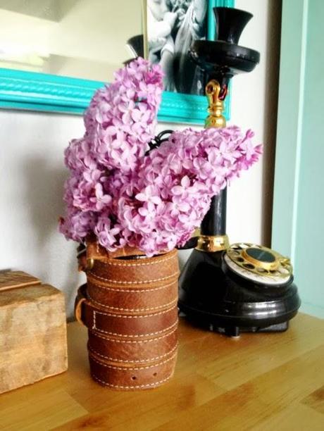Holiday Gift Ideas: Easy & Inexpensive DIY Vases