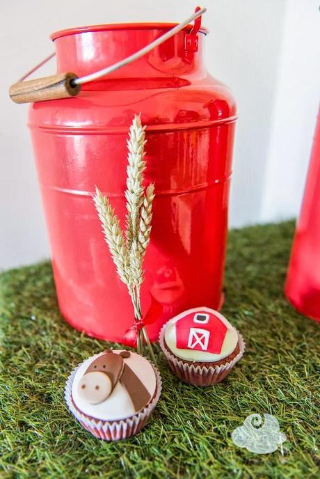 Farm themed party by Peace of Cake