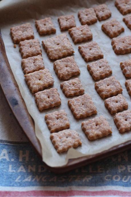 Homemade Spelt Cheez-Its Baked Cheezits