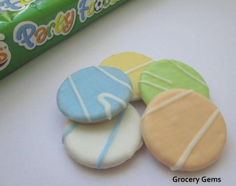 Review: Fox's Party Footballs Review: Fox's Party Footballs