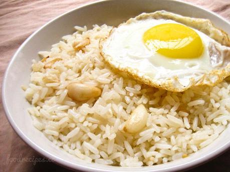 foodrecipes.cc_garlic_fried_rice_2