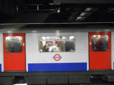 My Top 5 Backpacking Spots Not to Miss in England london tube