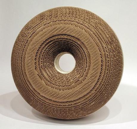 EXQUISITE-CARDBOARD-sculpture 