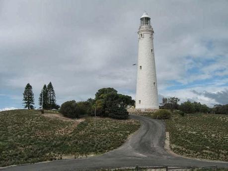 CAPE LEEUWIN LIGHTHOUSE, AUSTRALIA: Where the Southern and Indian Oceans Meet
