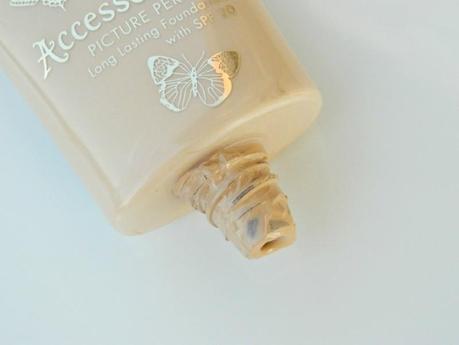 Accessorize Picture Perfect Long Lasting Foundation with SPF 20 Review and Swatches Accessorize Picture Perfect Long Lasting Foundation with SPF 20 Review