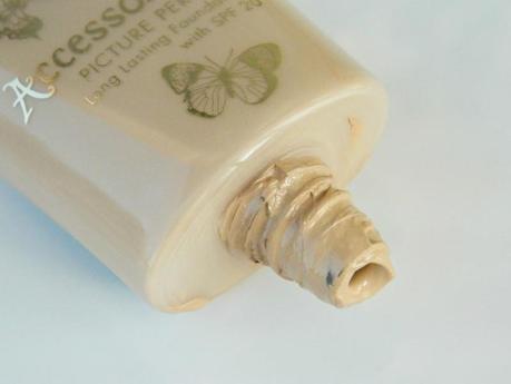 Accessorize Picture Perfect Long Lasting Foundation with SPF 20 Review and Swatches Accessorize Picture Perfect Long Lasting Foundation with SPF 20 Review