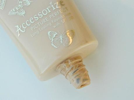 Accessorize Picture Perfect Long Lasting Foundation with SPF 20 Review and Swatches Accessorize Picture Perfect Long Lasting Foundation with SPF 20 Review
