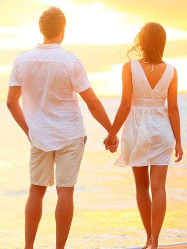 5-surprising-benefits-of-holding-hands-f