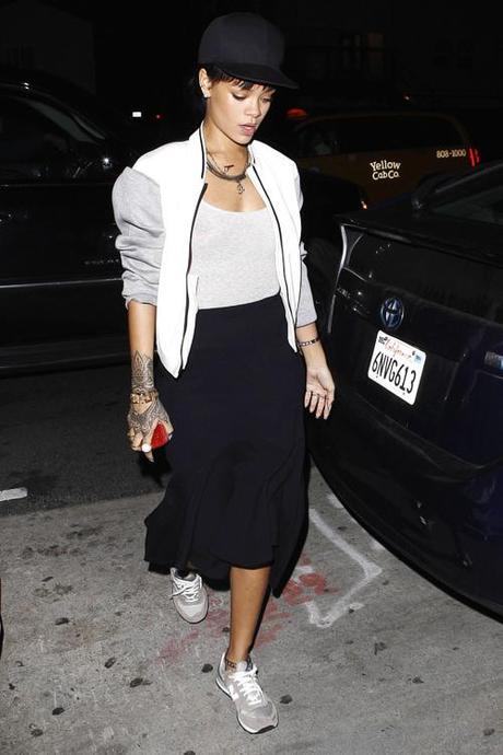 Rihanna Spotted Out And About In LA Rihanna Spotted Out And About In LA