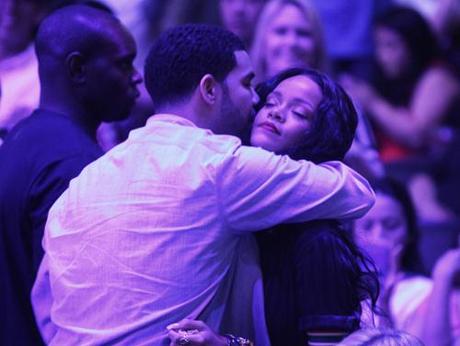 Rihanna Spotted At LA Clippers vs. Oklahoma City Thunder Rihanna Spotted At LA Clippers vs. Oklahoma City Thunder