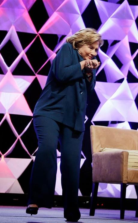 Hillary Clinton Gets Shoe Thrown At Her In Vegas – TMZ Video