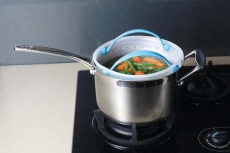 Boil, Steam and Strain Your Vegetables Dreamfarm-Vebo-7-Inch-Vegetable-Steam-Strainer