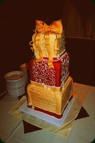 Present Theme Christmas Wedding Cake