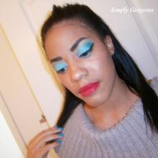 Face Of The Day: Seafoam Green + Red Lips