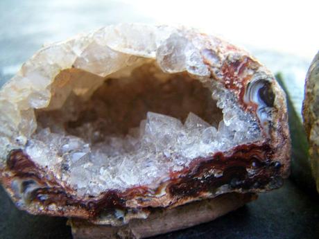 Completely new mineral discovered: Putnisite Completely new mineral discovered: Putnisite