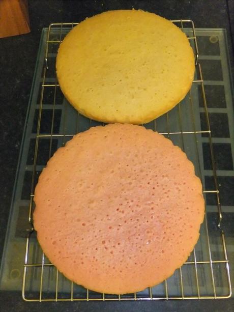 Strawberry & Vanilla Cake Strawberry & Vanilla Cake