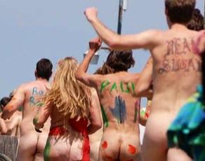 Like Justin Timberlake and sexy, I’m bringin’ May Day back And whatever these people are doing.