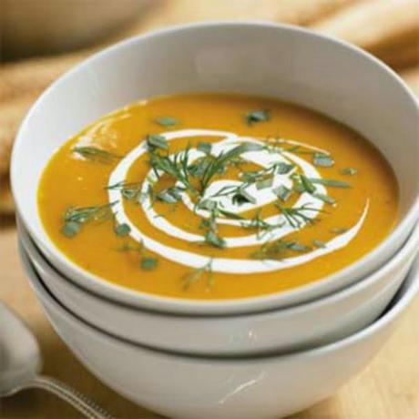 http://recipes.sandhira.com/carrot-ginger-soup.html