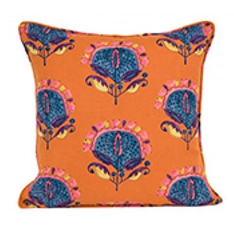6 Bright Pillows To Brighten Up Your Home hg145787