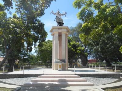 Backpacking in East Timor: Top 15 Sights in Dili dili monument