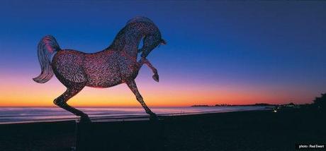 Timelapse of Andy Scott’s Giant Steel Horse Statues as4