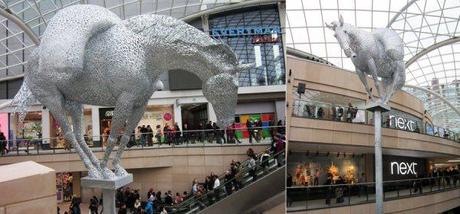 Timelapse of Andy Scott’s Giant Steel Horse Statues as6