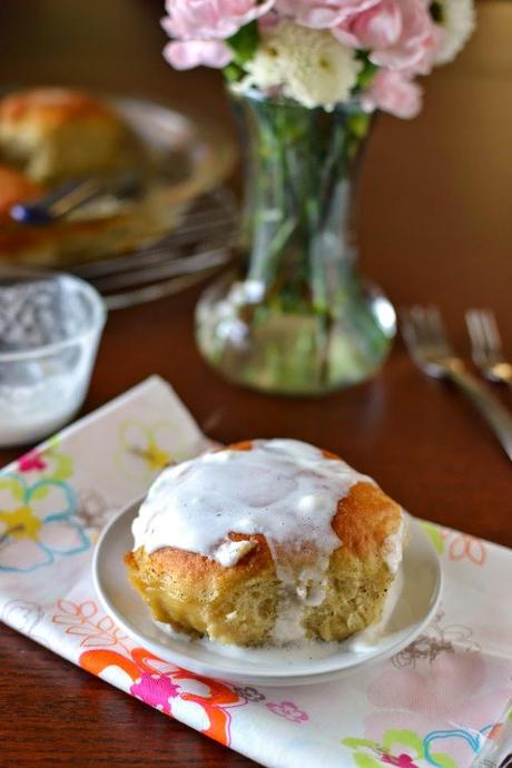 Bavarian Dumplings/ Dampfnudel (eggless recipe) Bavarian Dumplings/ Dampfnudel (eggless recipe)