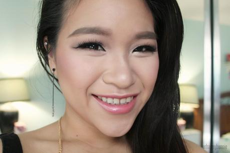 Dress Lily Accessories and Sexy Date Night Makeup Look Dress Lily Accessories and Sexy Date Night Makeup Look
