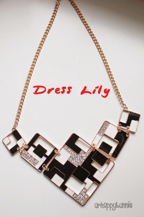 Dress Lily Accessories and Sexy Date Night Makeup Look Dress Lily Accessories and Sexy Date Night Makeup Look