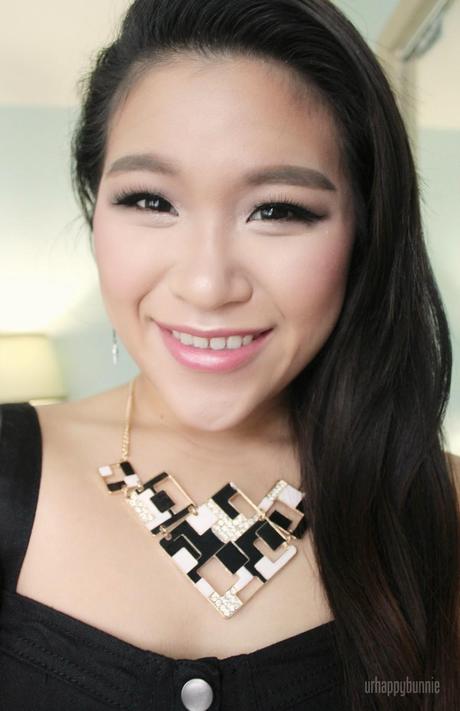 Dress Lily Accessories and Sexy Date Night Makeup Look Dress Lily Accessories and Sexy Date Night Makeup Look