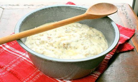 Sausage Gravy and Biscuits Sausage Gravy