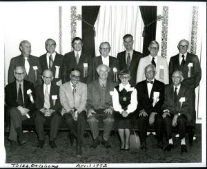 Humphry Osmond (front row seated, far left), with the Paulings and others at a gathering in Tulsa, Oklahoma. June 1972.