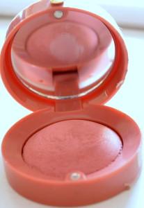 BOURJOIS BLUSH 15 ROSE ECLAT REVIEW AND SWATCH bourjois blush rose eclat review and swatches