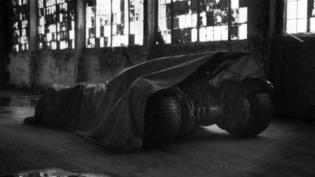 zack-snyder-teases-the-new-batmobile-162699-a-1399960978-470-75