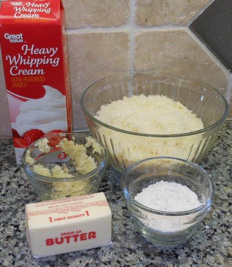 Super Easy, Super YUMMY Garlic Alfredo Sauce! Now, I'm ready to cook.