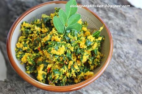 Moringa/Drumstick Leaves with Coconut & Shallots