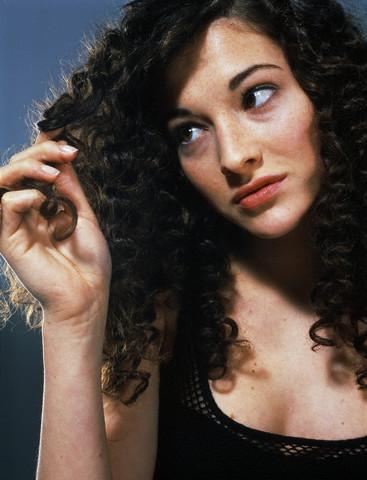 Quick Home Remedies to Prevent and Manage Greasy Hair greasy hair causes remedies