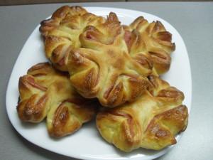 Clover Pastry Buns
