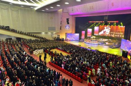 Moranbong Band gig at the 25 April House of Culture in Pyongyang to congratulate participants in the 9th national meeting of artistes (Photo: Rodong Sinmun).