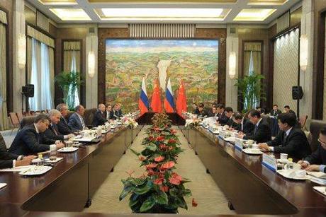 Chinese-Russian trade meetings were restricted to delegation members only.