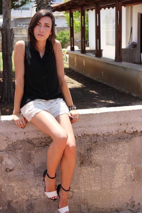 OOTD: Beige Crochet Shorts OOTD: Beige Crochet Shorts