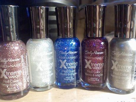 I just found a genius tip to removing glitter nail polish, no more having to