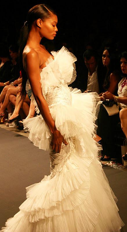 Marchesa in Dominicana Moda