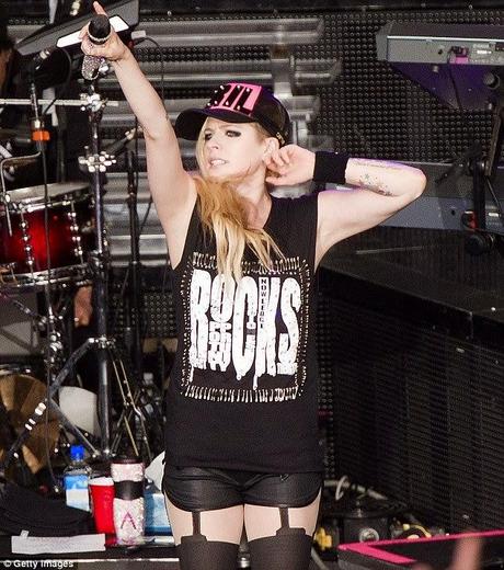 Avril Lavigne Performing Live at Mountain View, California