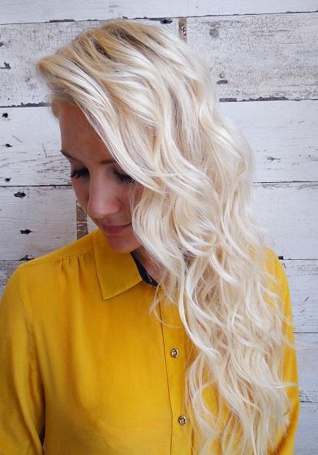 SalonCapri Boston The Perfect Summer Four Pool-to-Party Styles SalonCapri Boston Textured & Tousled Beach Waves