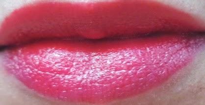 Spring Colors: Wet n Wild Silk Finish lipsticks in Hot Red and Light Beige Frost