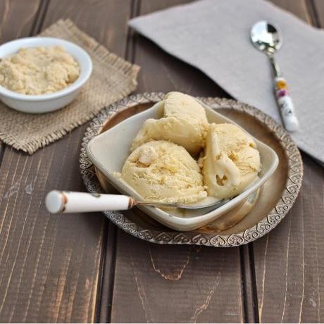 Butterscotch Ice Cream with Almond Praline topping (Eggless Recipe)