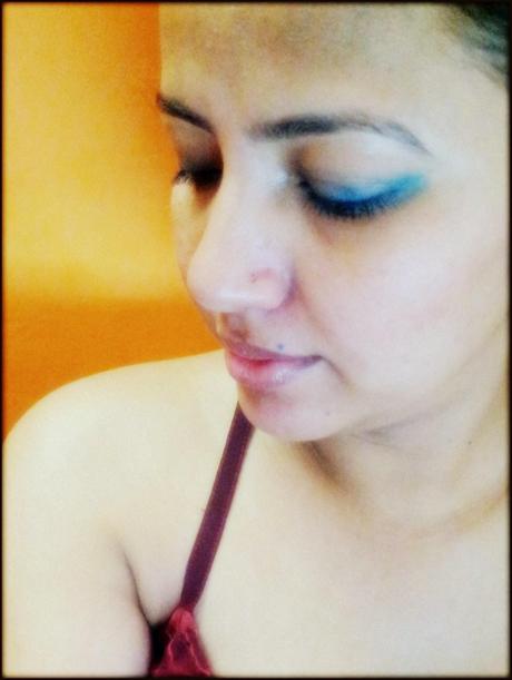 Review Of  Maybelline New York The Colossal Kohl Turquoise - One Product To Create All Kinds Of Green Eye Makeup 