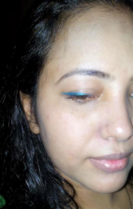 Review Of  Maybelline New York The Colossal Kohl Turquoise - One Product To Create All Kinds Of Green Eye Makeup 